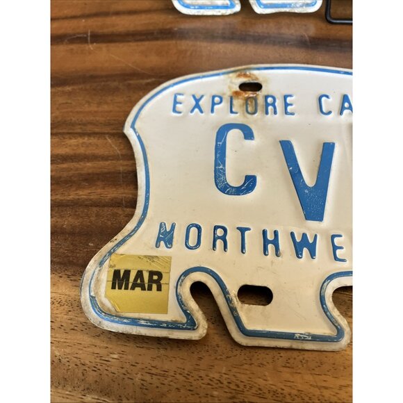 Vintage NORTHWEST TERRITORIES POLAR BEAR LICENSE PLATE Set # CV 512 - Picture 2 of 15